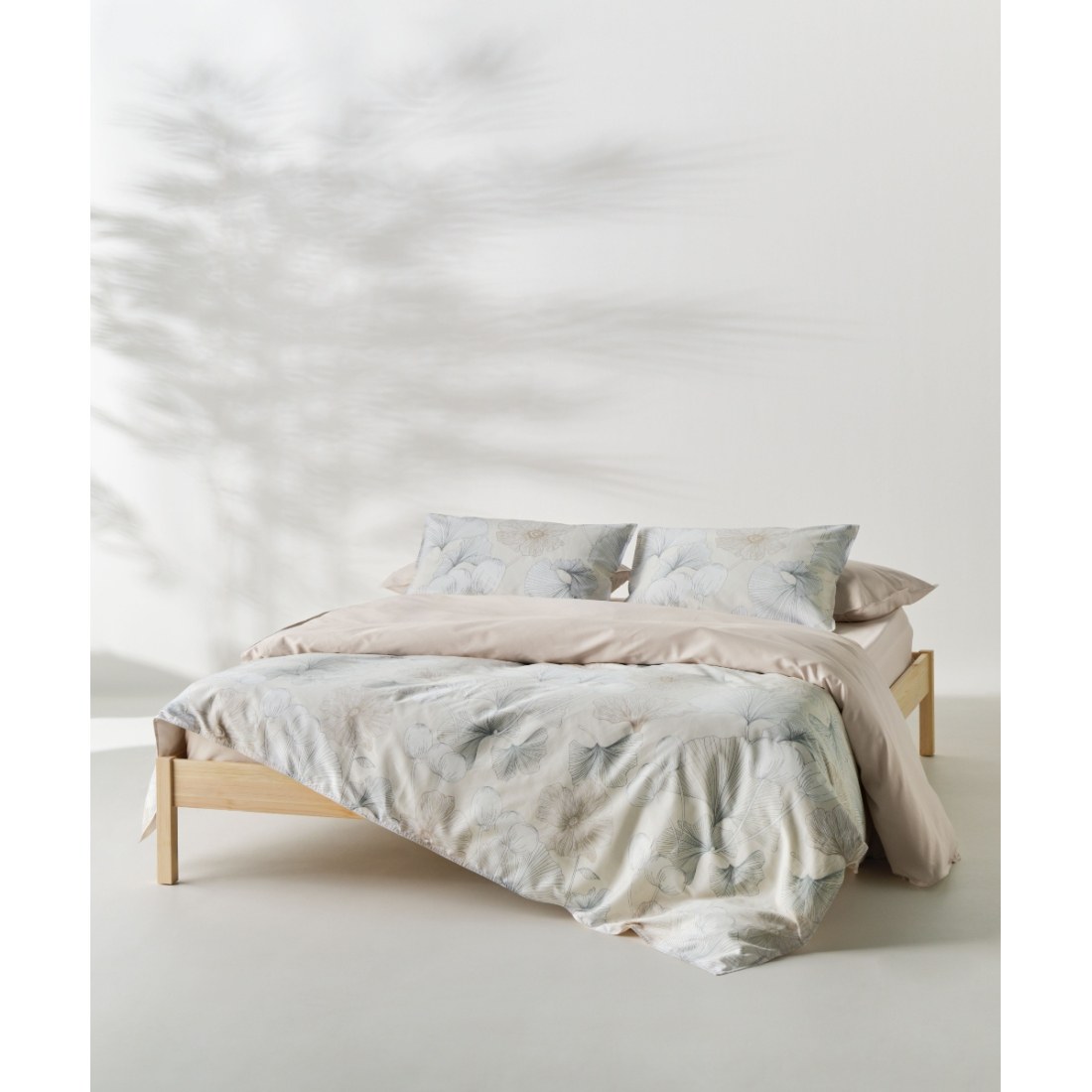 Φωτογραφία προϊόντος: KENTIA HOME GIGI 12 ΣΕΝΤΟΝΙ ΒΑΜΒΑΚΟΣΑΤΕΝ KING SIZE ΣΕΤ 4 ΤΜΧ 270x270 ECRU-WHITE 2(270X270) 2(50X70 1)
