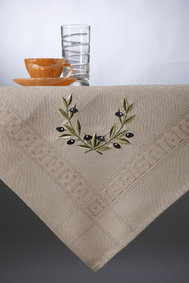 Φωτογραφία προϊόντος: SilkFashion Τραπεζοκαρέ 3854 135x135cm καφέ (SF-6978000003813)