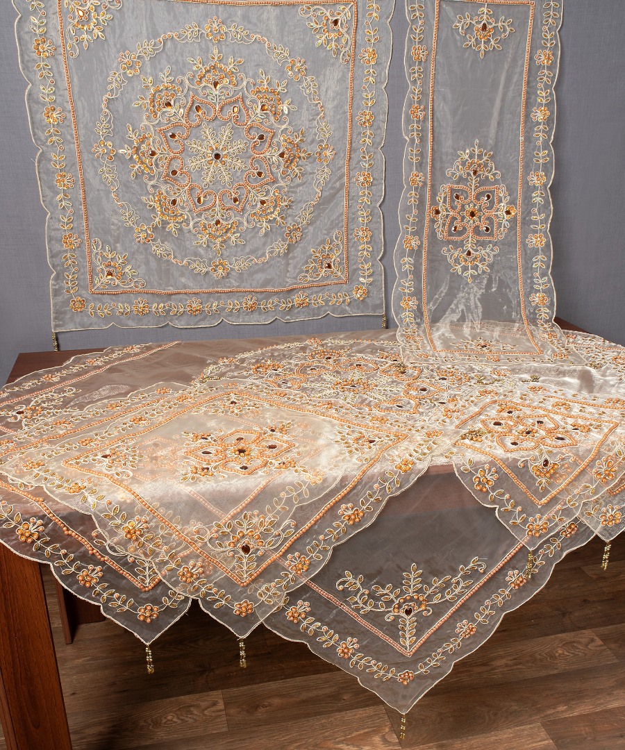 Φωτογραφία προϊόντος: SilkFashion Σετ 7 τεμαχίων (85cm x 85cm, 40cm x 110cm, 130cm x 130cm, 2x38cm x 38cm, 2x55cm x 55cm) NG-031 Χρυσό