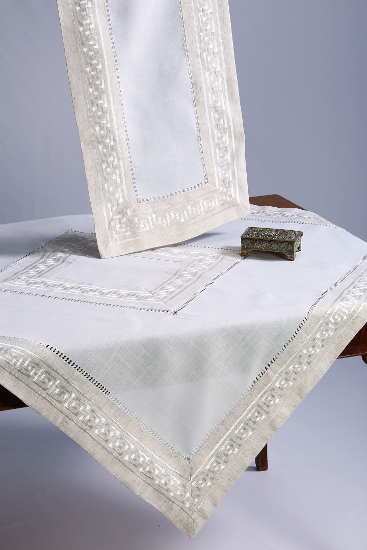 Φωτογραφία προϊόντος: SilkFashion Τραπεζομάντηλο 17056 (180cm x 225cm) άμμου