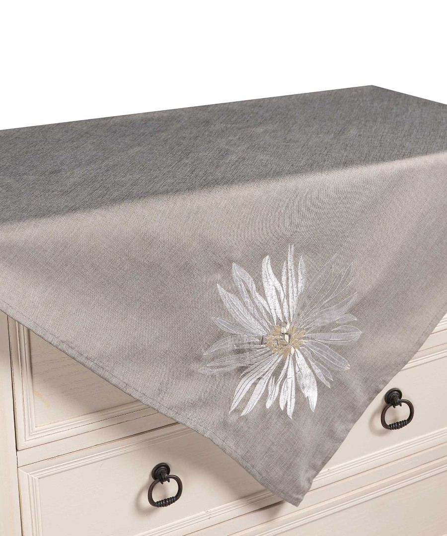 Φωτογραφία προϊόντος: SilkFashion Τραπεζοκαρέ 5227 (130cm x 130cm) γκρί