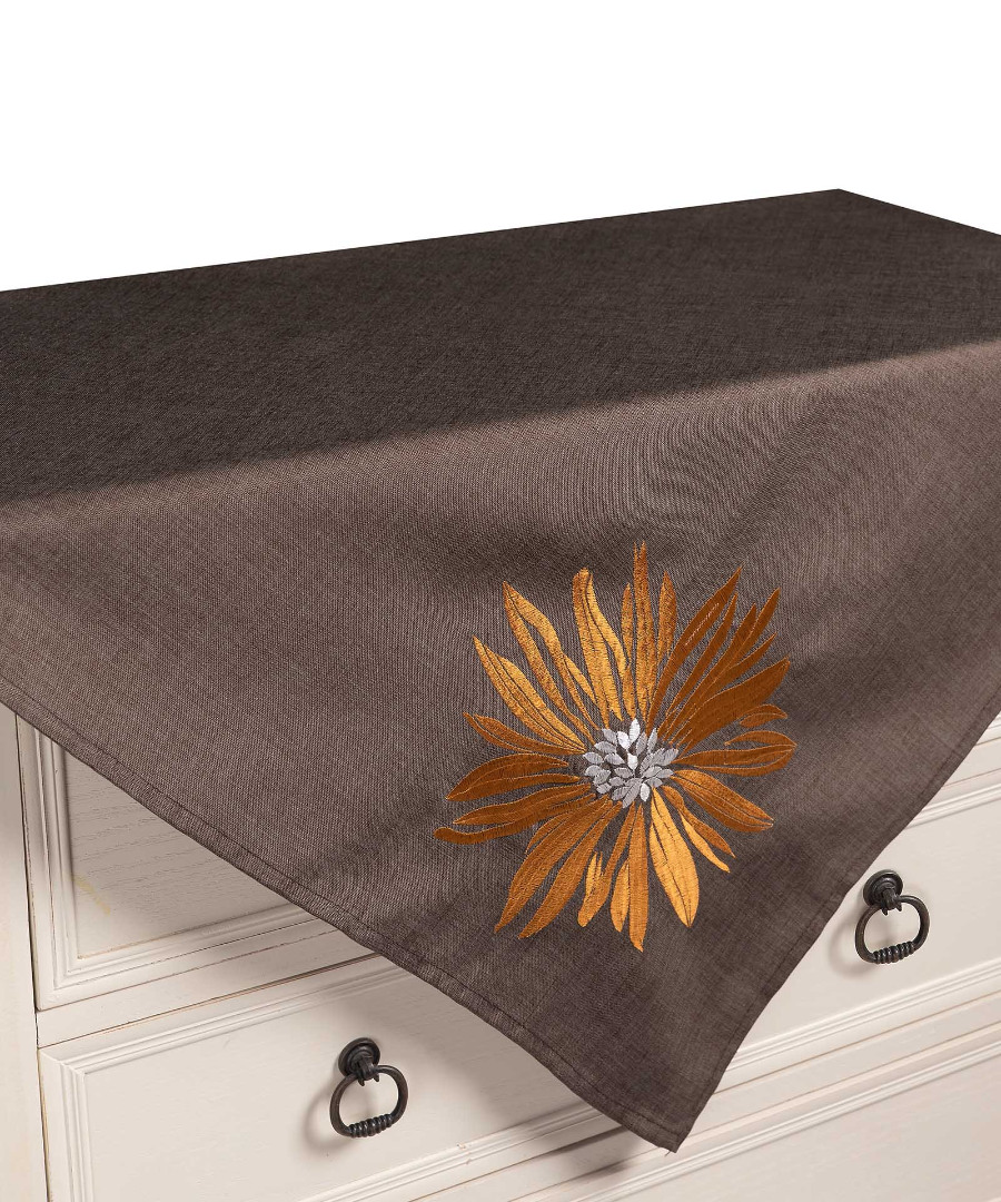Φωτογραφία προϊόντος: SilkFashion Τραπεζοκαρέ 5227 (130cm x 130cm) καφέ