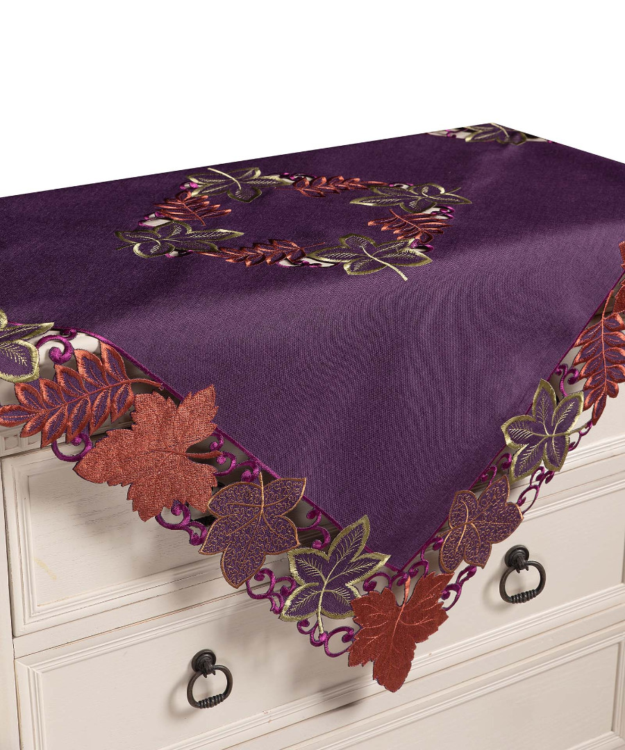 Φωτογραφία προϊόντος: SilkFashion Τραπεζοκαρέ 19612 (130cm x 130cm) μώβ
