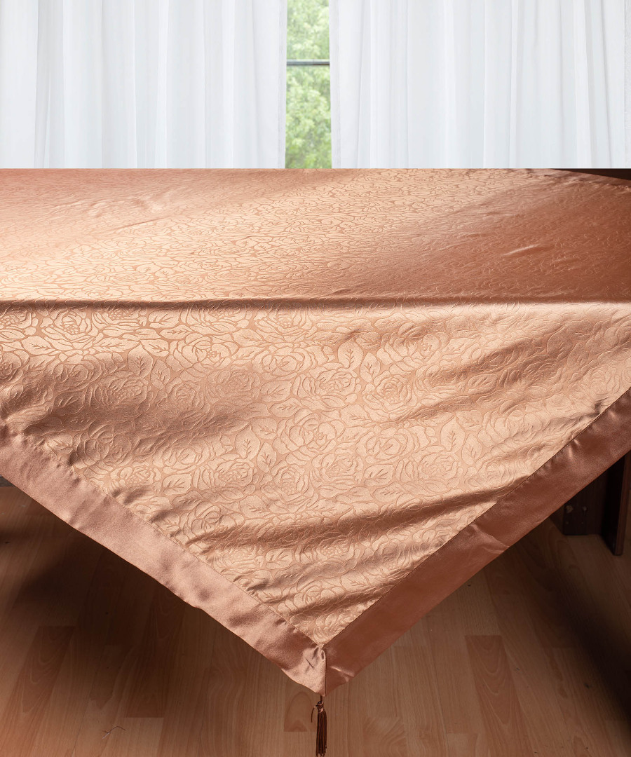Φωτογραφία προϊόντος: SilkFashion Σατέν τραπεζομάντηλο 2009 λουλούδι (160cm x 260cm) καφέ