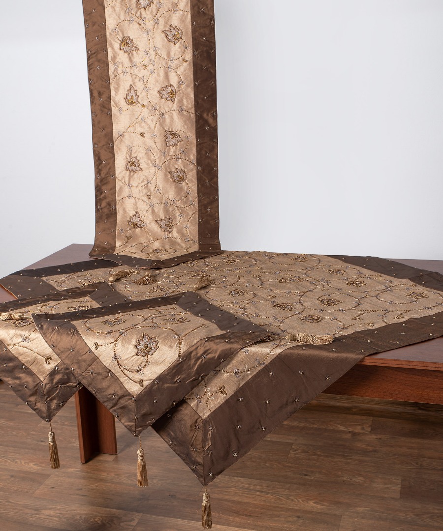 Φωτογραφία προϊόντος: SilkFashion Σετ 4 τεμαχίων (100cm x 100cm, 40cm x 130cm, 2x40cm x 40cm) Ήρα Καφέ