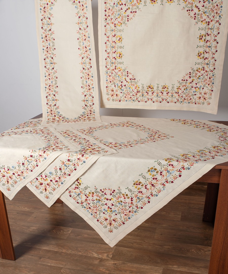 Φωτογραφία προϊόντος: SilkFashion Σετ 5 τεμαχίων (90cm x 90cm, 45cm x 110cm, 130cm x 130cm, 2x60cm x 60cm) 1503