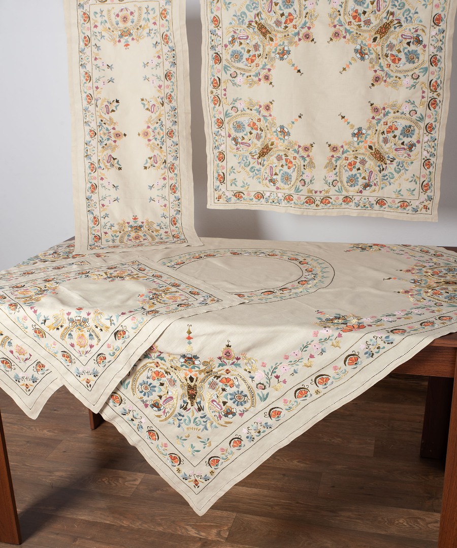 Φωτογραφία προϊόντος: SilkFashion Σετ 5 τεμαχίων (80cm x 80cm, 45cm x 105cm, 135cm x 135cm, 2x60cm x 60cm) 516