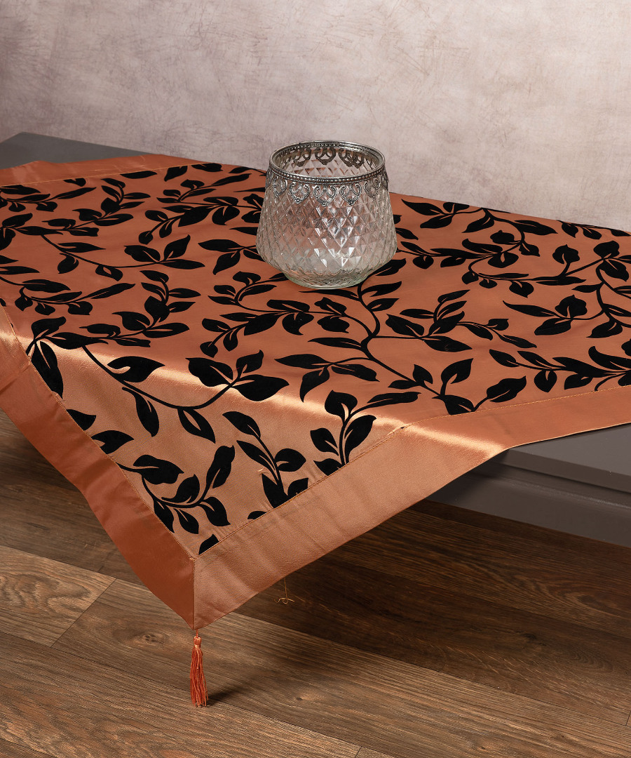 Φωτογραφία προϊόντος: SilkFashion Σατέν καρέ 081 (85cm x 85cm) χρυσό
