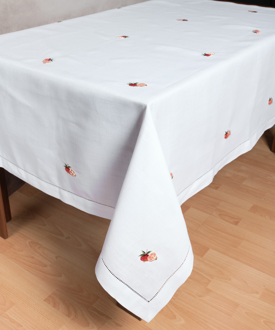 Φωτογραφία προϊόντος: SilkFashion Χριστουγεννιάτικο τραπεζομάντηλο (170cm x 320cm) 1020