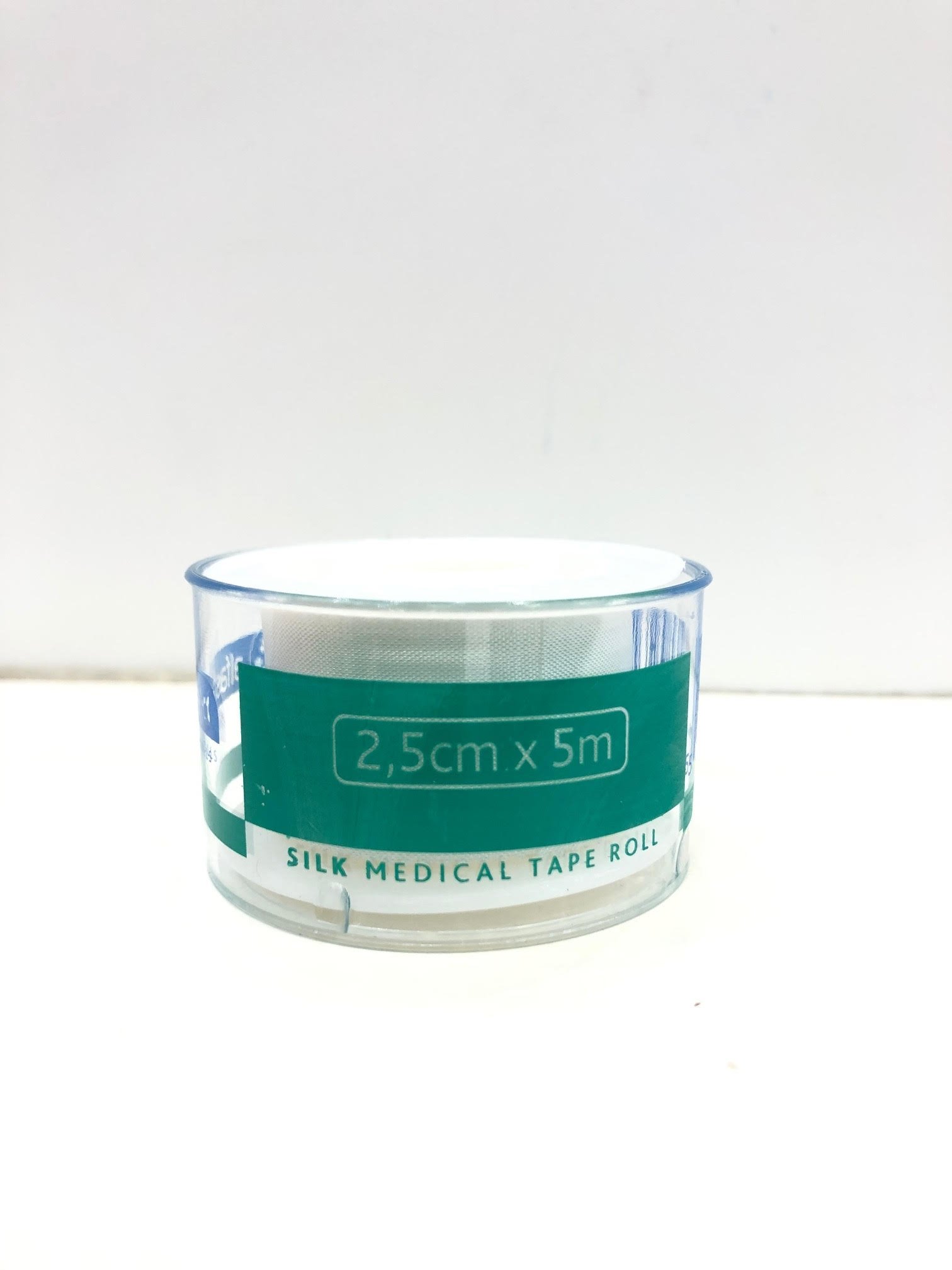 Φωτογραφία προϊόντος: KARABINIS MEDICAL S.A. ALFASHIELD 2.5cm X 5m ΜΕΤΑΞΩΤΗ ΤΑΙΝΙΑ ΣΤΕΡΕΩΣΗΣ