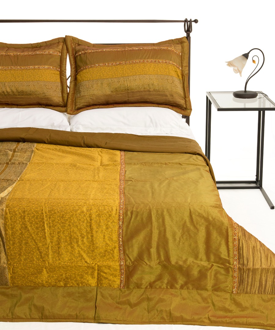 Φωτογραφία προϊόντος: SilkFashion ΚΟΥΒΕΡΛΙ σετ (220cm x 240cm + 2 x 50cm x 70cm) TAJ MAHAL χρυσό