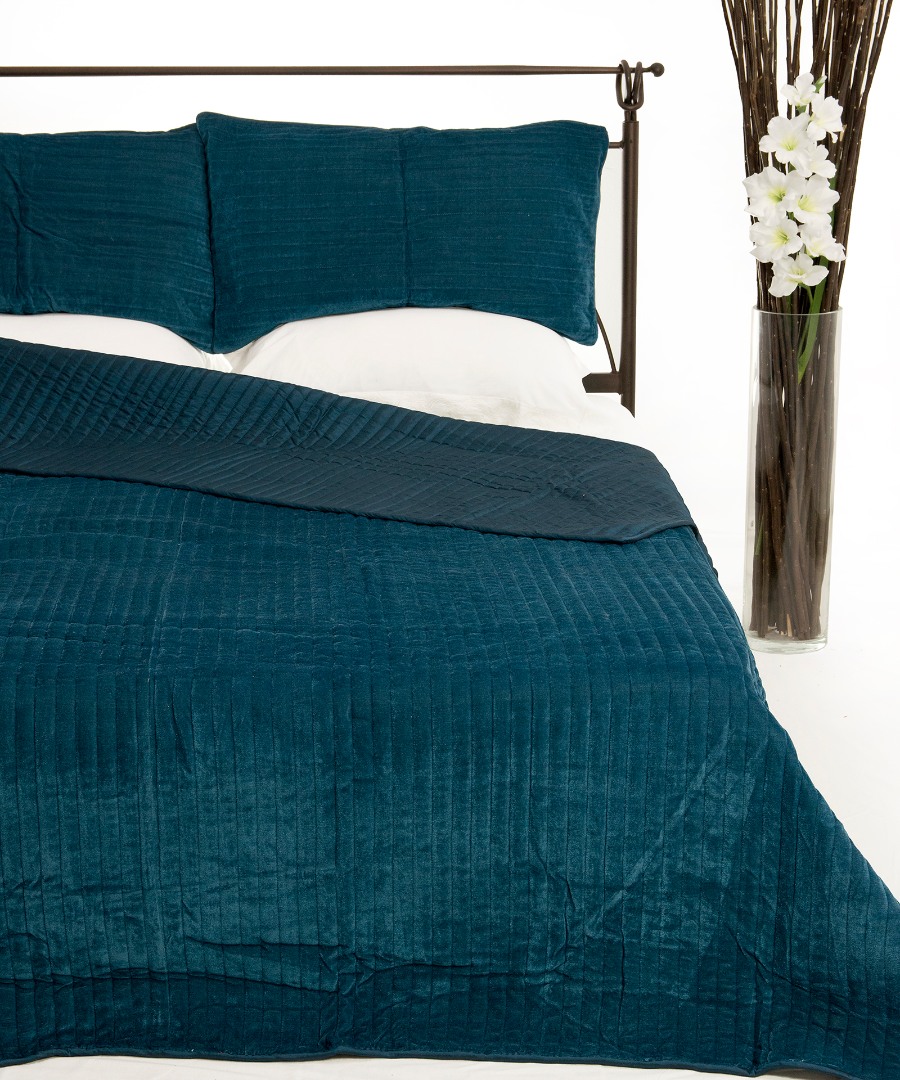 Φωτογραφία προϊόντος: SilkFashion ΚΟΥΒΕΡΛΙ σετ (220cm x 240cm + 2 x 50cm x 70cm) VELVET ράφ