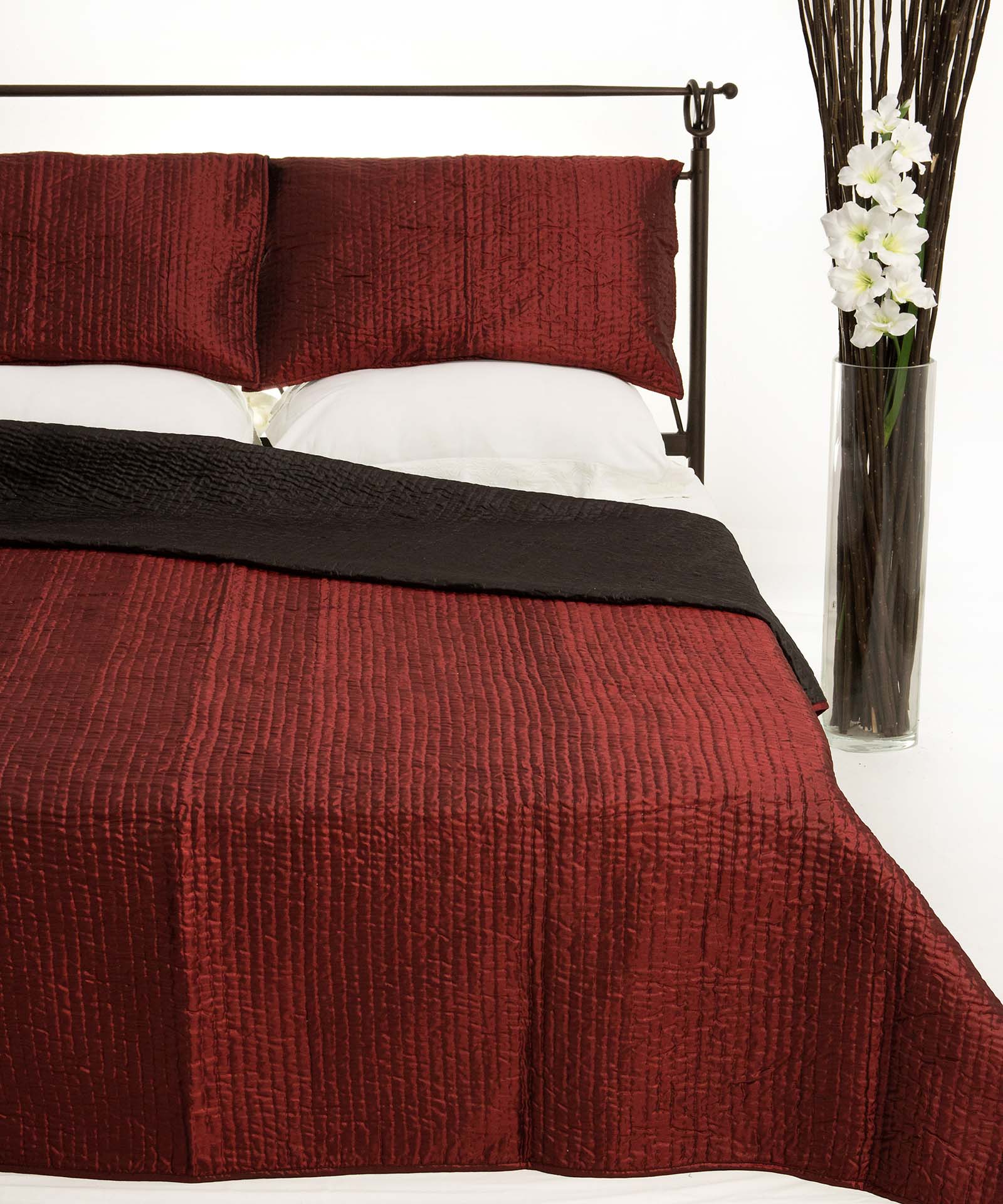 Φωτογραφία προϊόντος: SilkFashion ΚΟΥΒΕΡΛΙ σετ (160cm x 220cm + 1 x 50cm x 70cm) 6330 μπορντώ