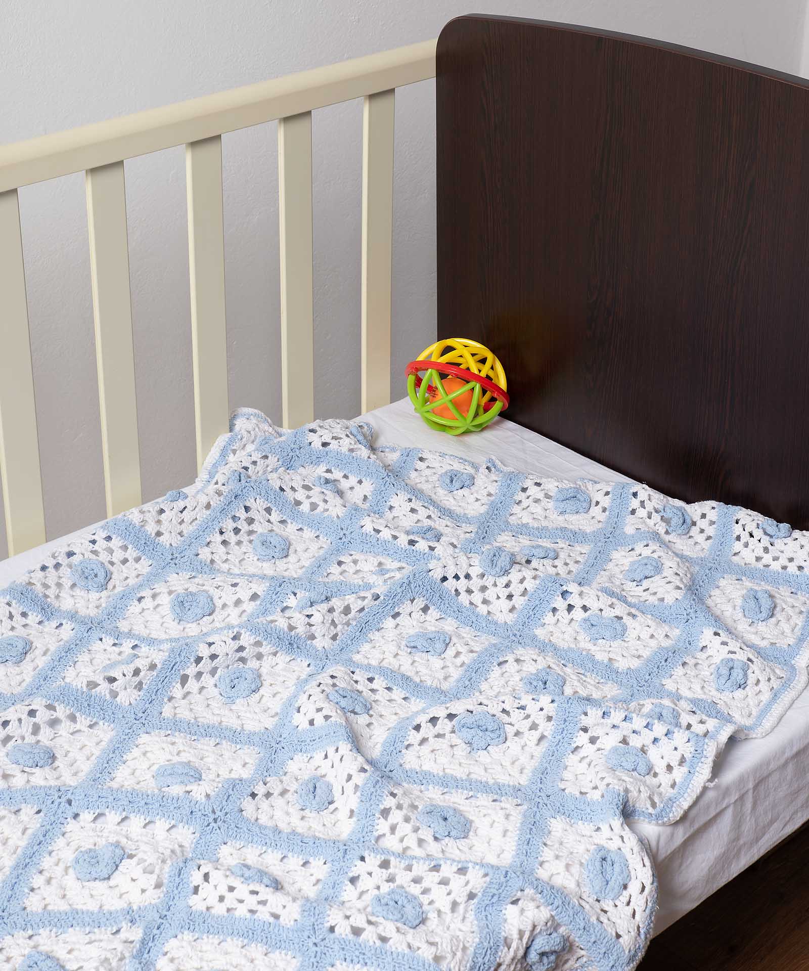 Φωτογραφία προϊόντος: SilkFashion bebe κουβερτάκι (75cm x 100cm ) πλεκτό σιέλ/λευκό