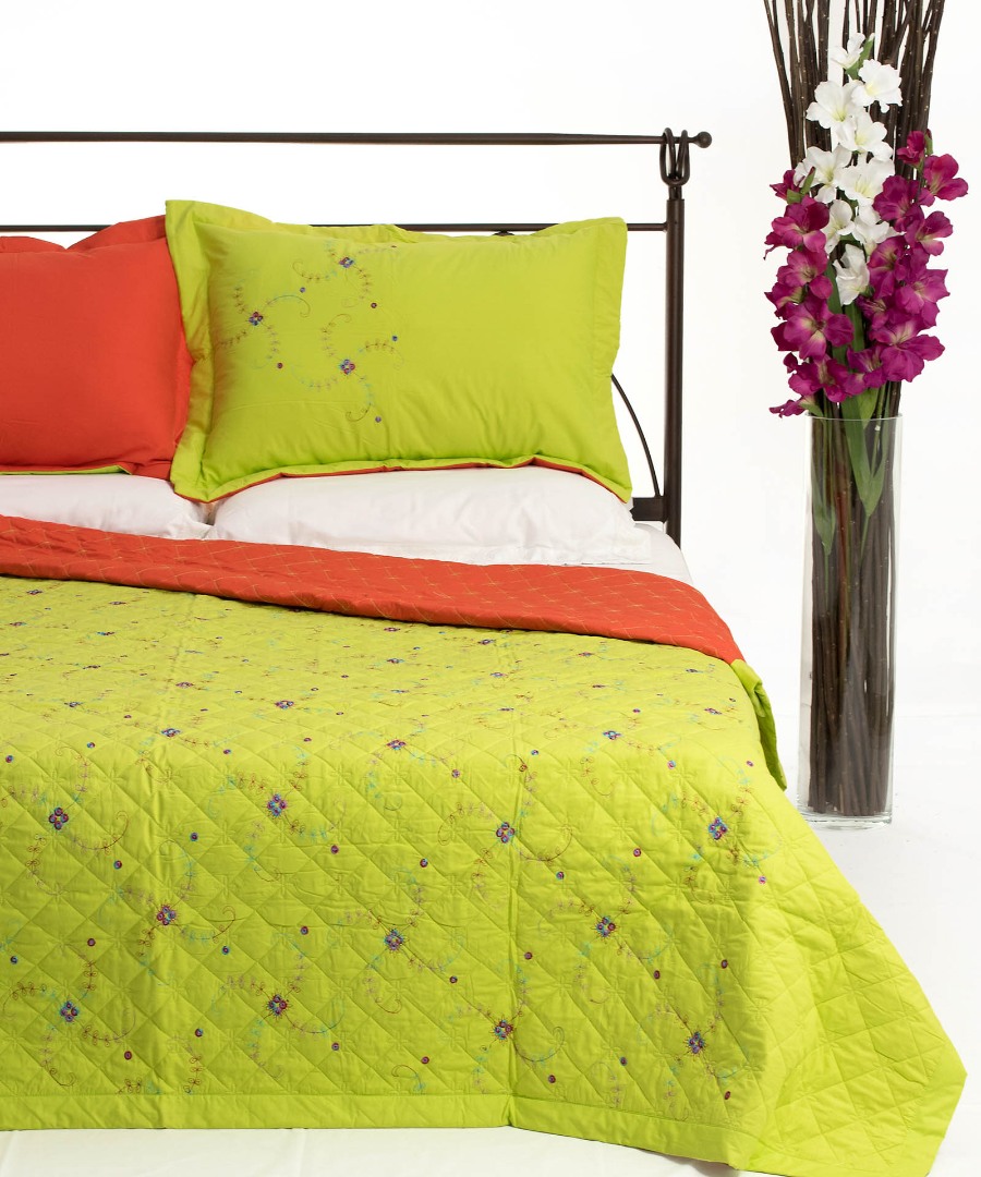Φωτογραφία προϊόντος: SilkFashion ΚΟΥΒΕΡΛΙ σετ (160cm x 220cm + 1 x 50cm x 70cm) 024 λαχανί