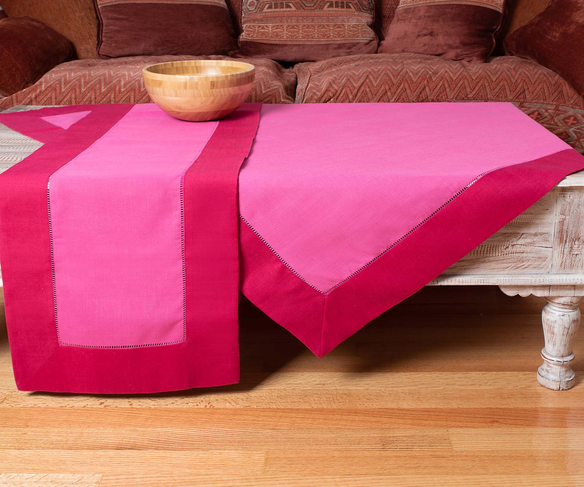 Φωτογραφία προϊόντος: SilkFashion τραπεζομάντηλα (160cm x 250cm) bg17 φούξια/ανοιχτό μωβ