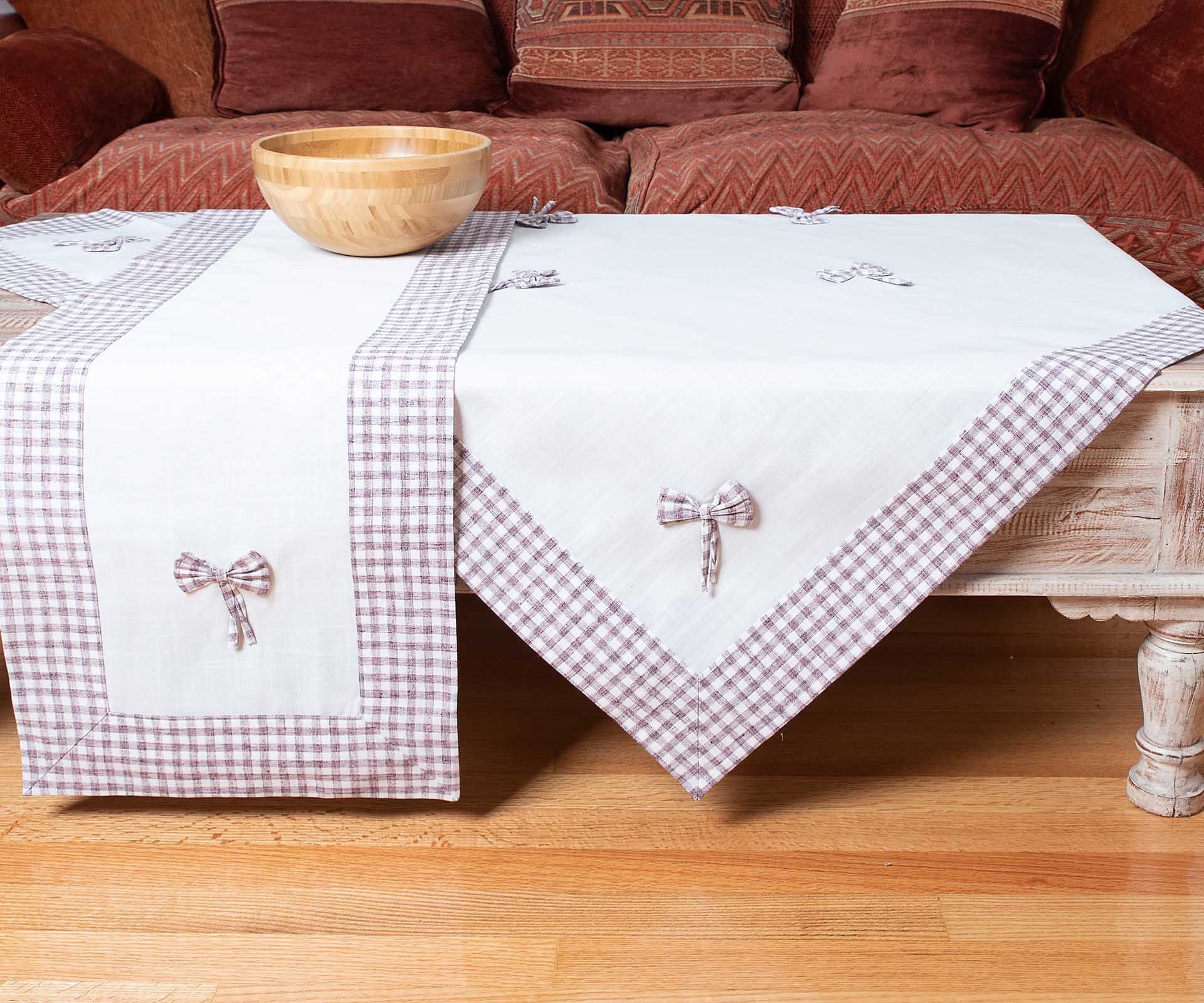 Φωτογραφία προϊόντος: SilkFashion τραπεζομάντηλα (140cm x 180cm) bow ivory/μωβ