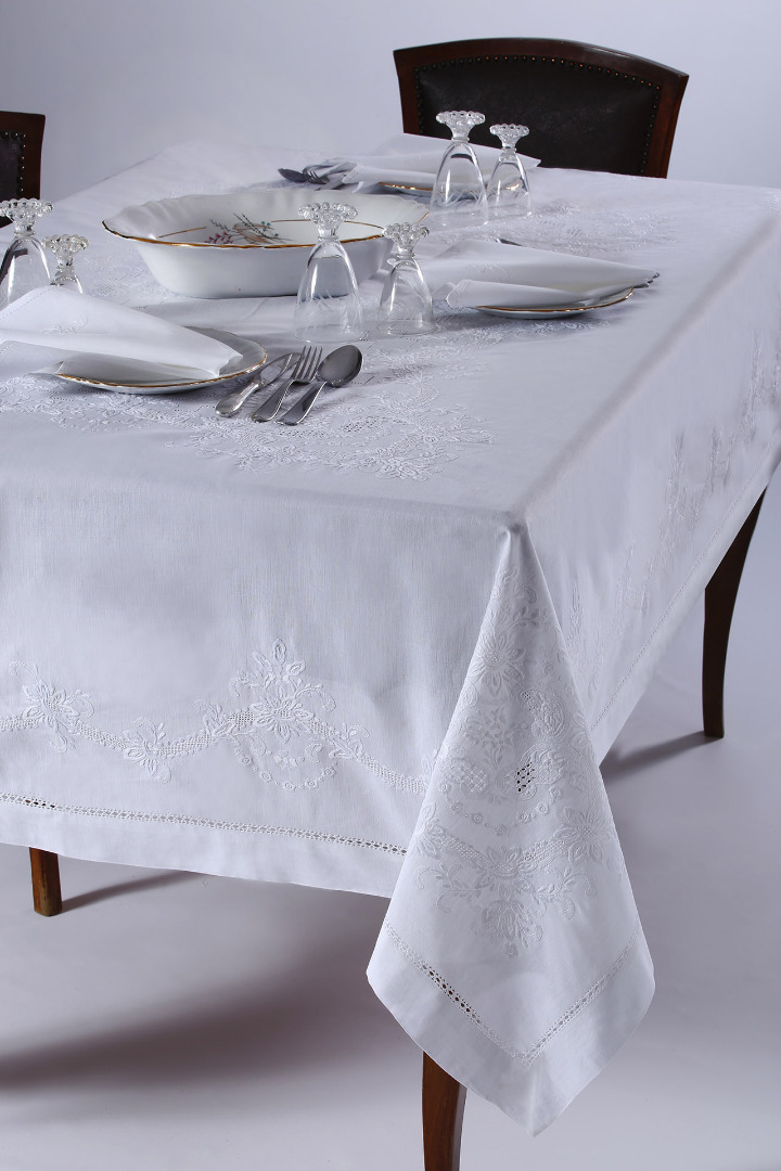 Φωτογραφία προϊόντος: SilkFashion Χειροποίητο τραπεζομάντηλο 3X43 (170cm x 220cm) λευκό