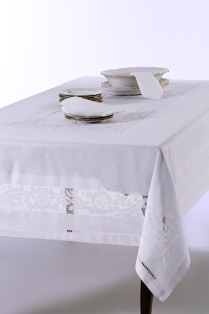 Φωτογραφία προϊόντος: SilkFashion Χειροποίητο τραπεζομάντηλο 992 (170cm x 450cm)
