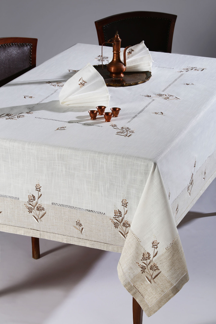 Φωτογραφία προϊόντος: SilkFashion Τραπεζομάντηλο 897 (170cm x 350cm)