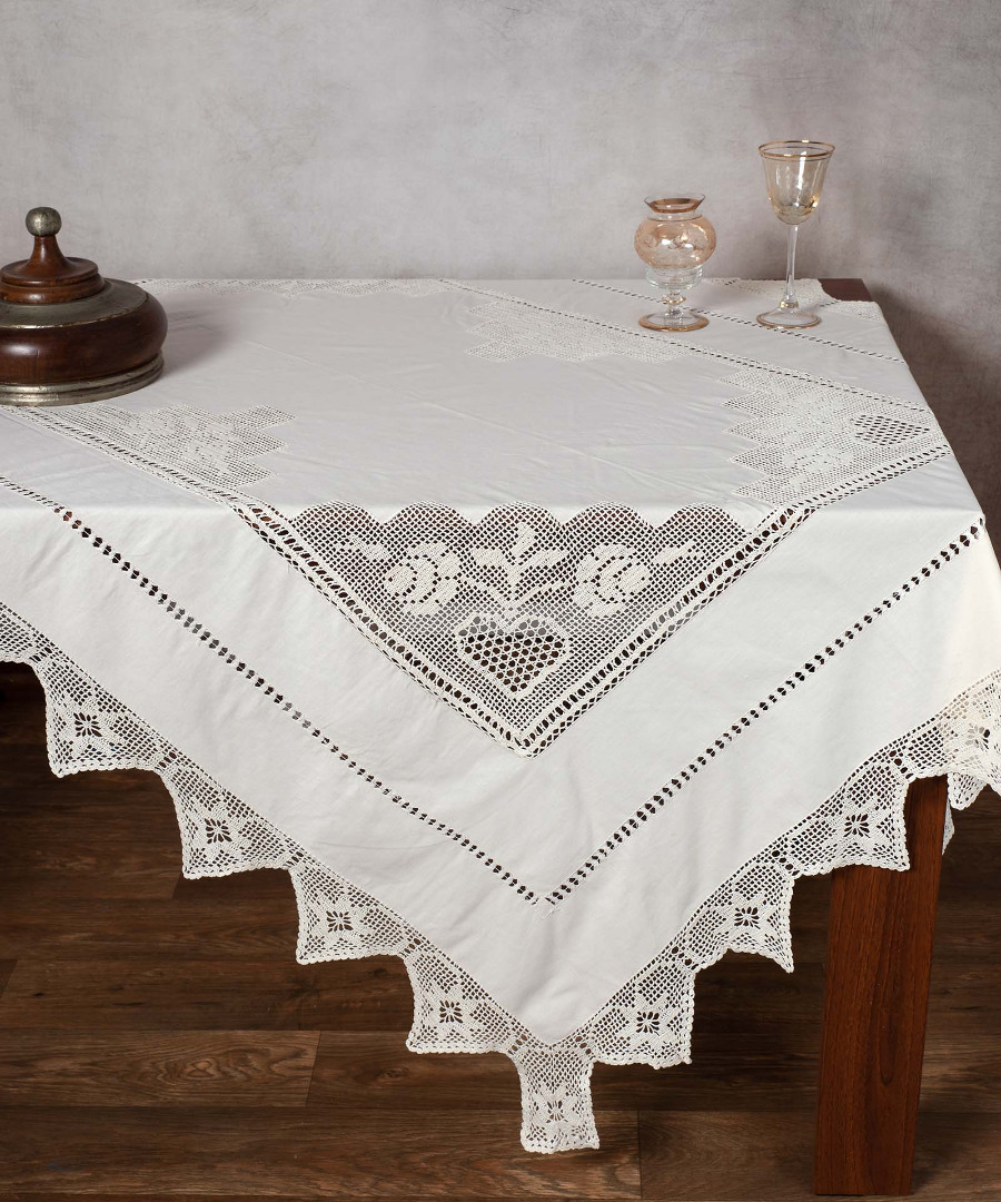 Φωτογραφία προϊόντος: SilkFashion Χειροποίητο τραπεζομάντηλο 1460 (140cm x 180cm) μπέζ