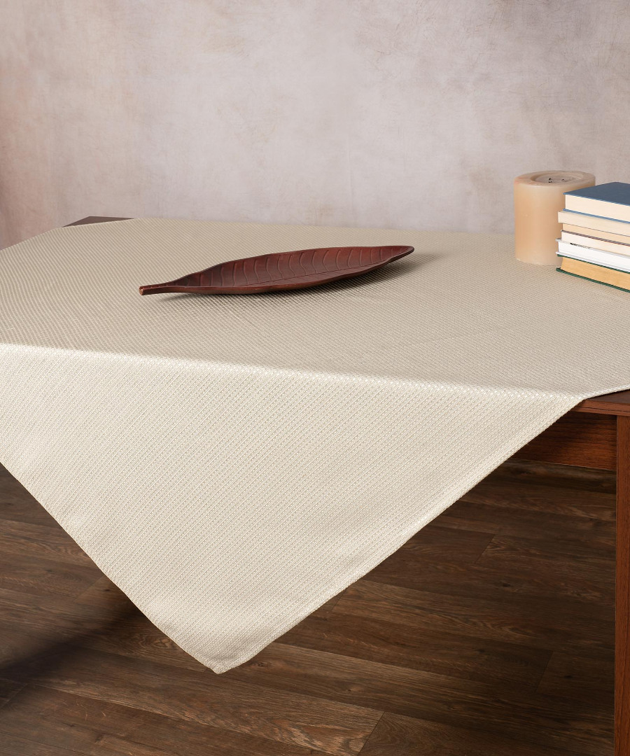 Φωτογραφία προϊόντος: SilkFashion Τραπεζομάντηλο NELLY (150cm x 270cm) μπέζ