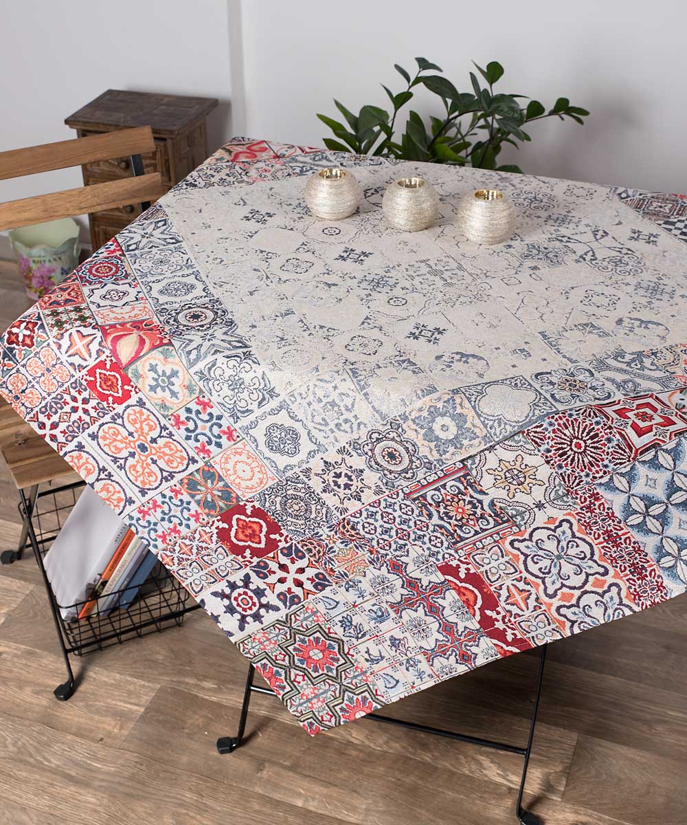 Φωτογραφία προϊόντος: SilkFashion τραπεζομάντηλα (140cm x 140cm) vega