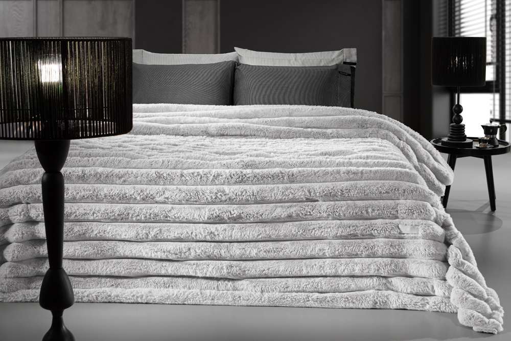 Φωτογραφία προϊόντος: GUY LAROCHE ST. MORITZ SILVER ΚΟΥΒΕΡΤΑ KING 260X240