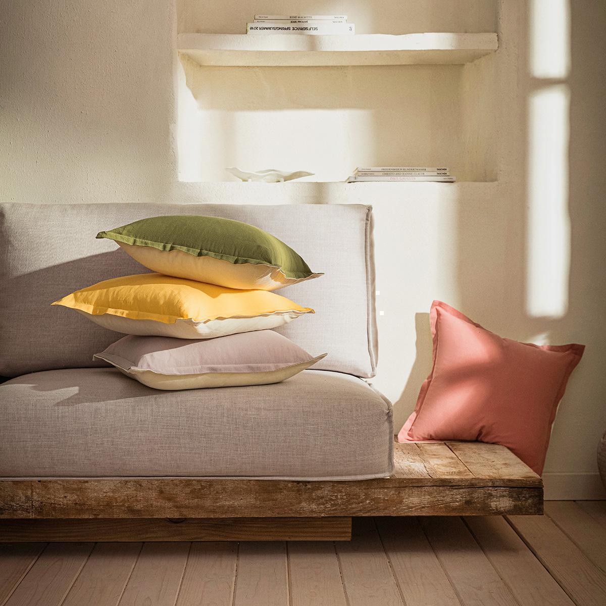 Φωτογραφία προϊόντος: GOFIS HOME ΜΑΞΙΛΑΡΟΘΗΚΗ 43x43cm LIGHT VEIL NATURE GREEN/VANILLA 309/30