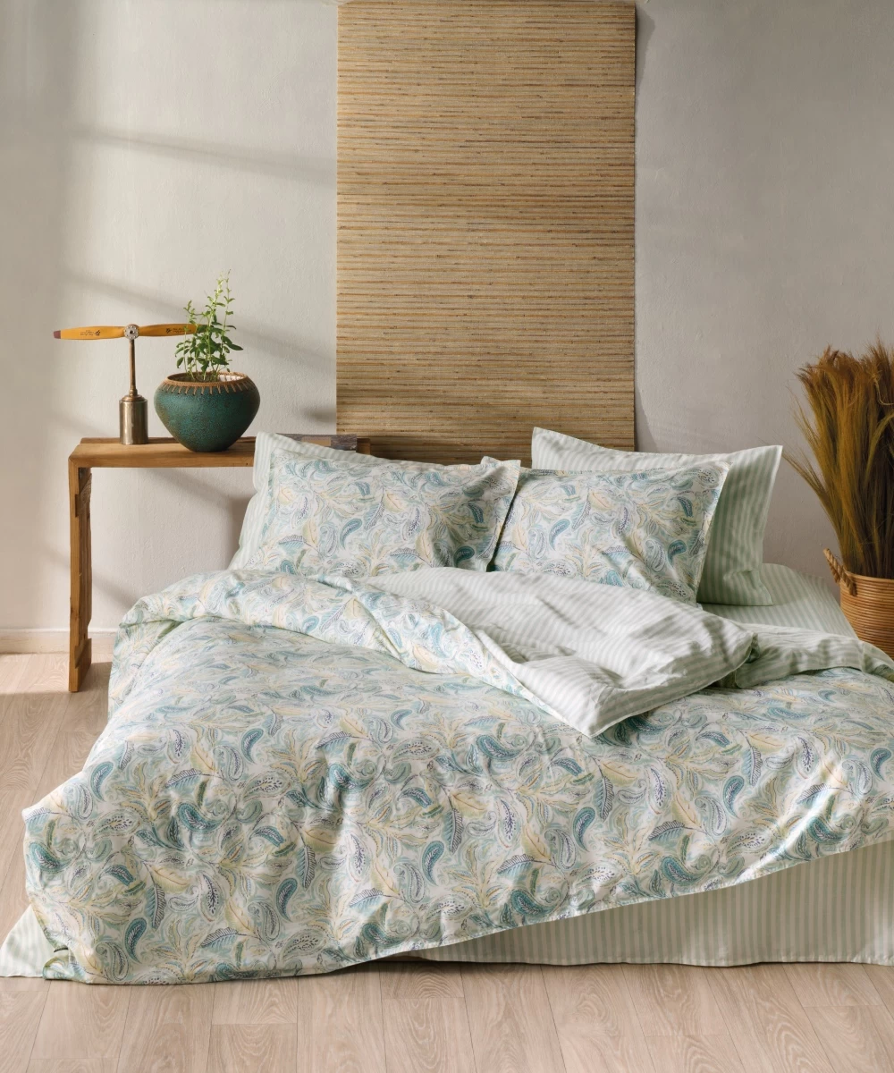 Φωτογραφία προϊόντος: KENTIA HOME SAIGE 10 ΣΕΝΤΟΝΙ ΒΑΜΒΑΚΟΣΑΤΕΝ ΥΠΕΡΔΙΠΛΟ ΣΕΤ 4 ΤΕΜ 2(240X270) 2(50X70 1)
