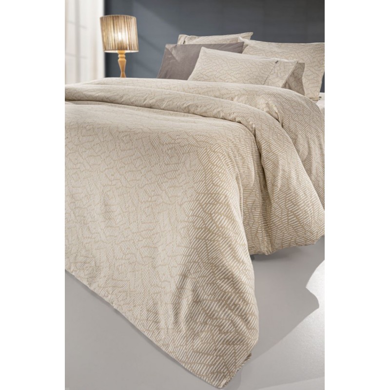 Φωτογραφία προϊόντος: GUY LAROCHE ΠΑΠΛΩΜΑΤΟΘΗΚΗ BRENTA CAMEL FLANNEL 225X245 ΣΕΤ 3ΤΜΧ 1x(225x245) 2x(50x70)