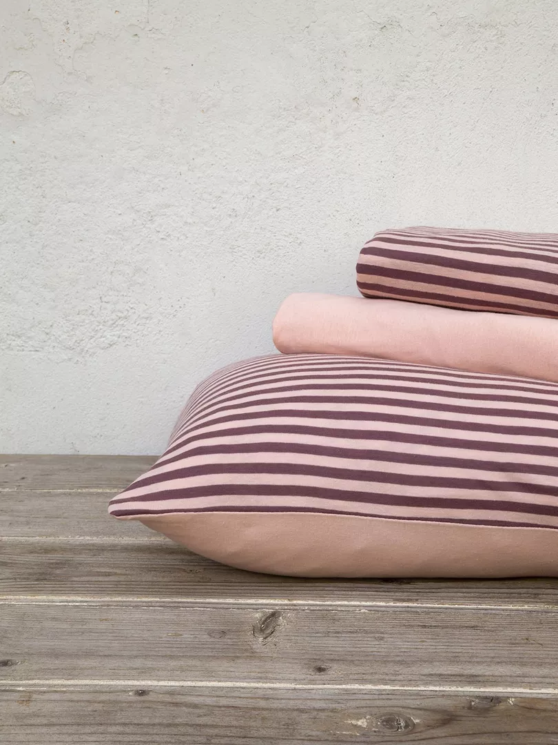 Φωτογραφία προϊόντος: Nima Home Σετ Σεντόνια Suave - Dark Pink Ροζ Υπέρδιπλα με λάστιχο (1 x 160x200+30 + 1 x 240x260 + 2 Μαξιλαροθήκες 52x72)