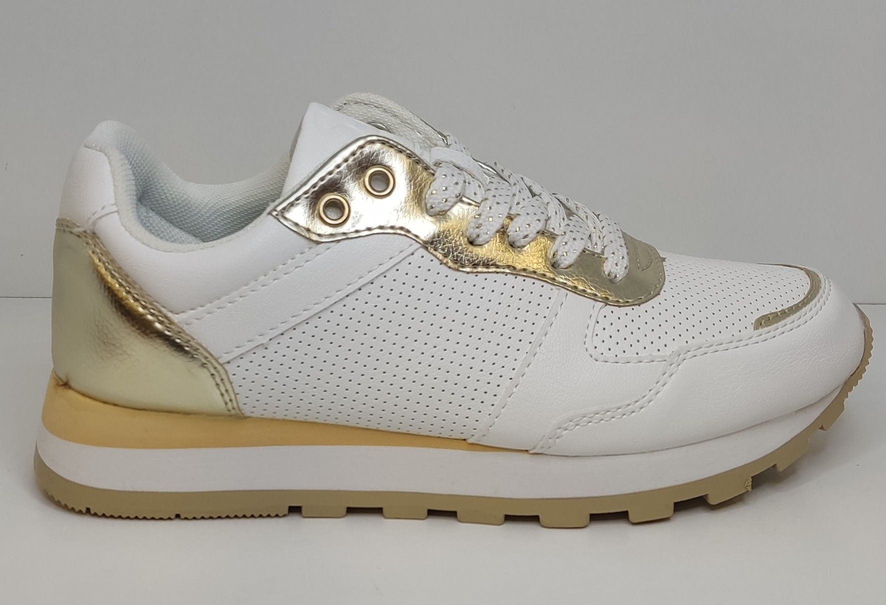 Φωτογραφία προϊόντος: Safety Jogger Sneakers με Χρυσές Λεπτομέρειες