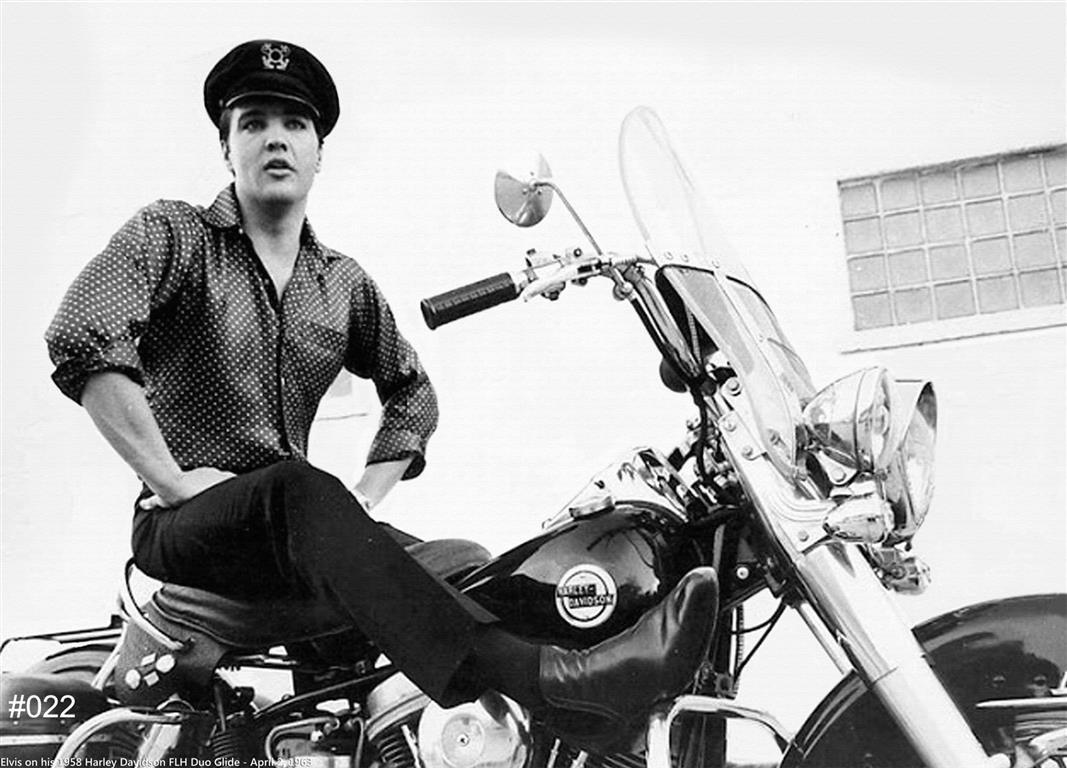 Φωτογραφία προϊόντος: ΚΑΜΒΑΣ 1958 ELVIS ON HIS HARLEY DAVIDSON FLH DUO GLIDE #022 |CANVAS