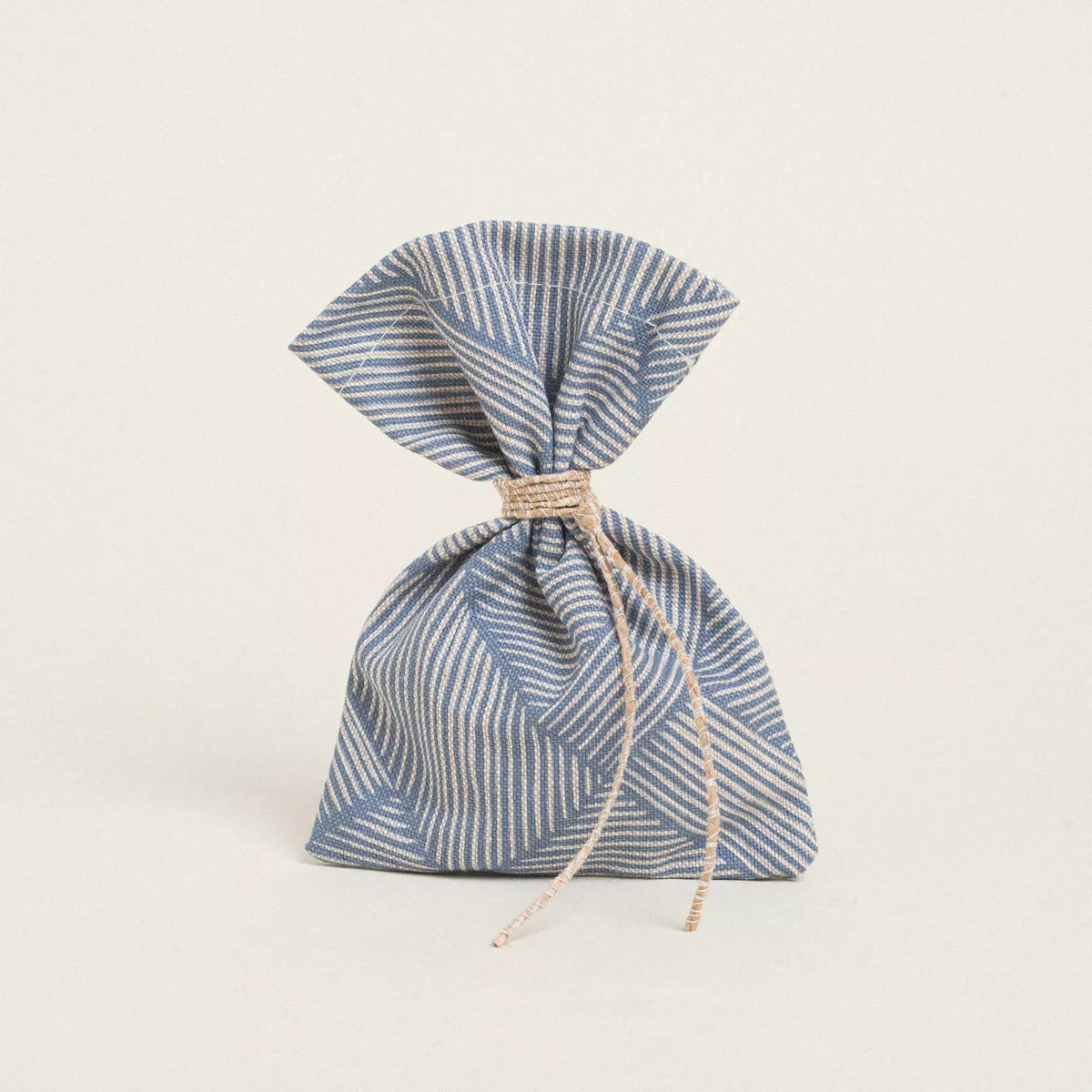 Φωτογραφία προϊόντος: Beauty Home ΠΟΥΓΚΙ 12 x 17 cm ΔΙΑΓΩΝΙΕΣ ΓΡΑΜΜΕΣ ΜΠΛΕ
