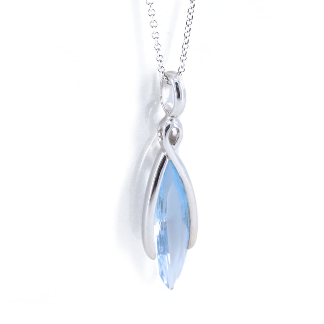 Φωτογραφία προϊόντος: Μενταγιόν με blue topaz σε λευκό χρυσό 14 Κ, 1565