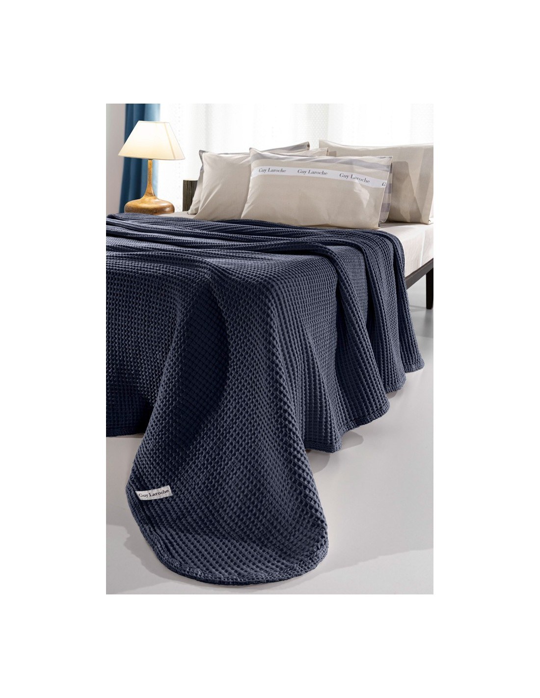 Φωτογραφία προϊόντος: Κουβέρτα Πικέ King Size Guy Laroche Eternity Marine 260x240