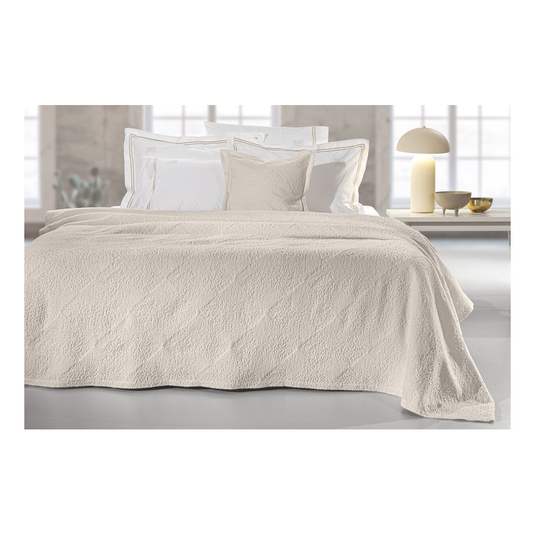 Φωτογραφία προϊόντος: Κουβέρτα Guy Laroche Portobello Ecru 260x250