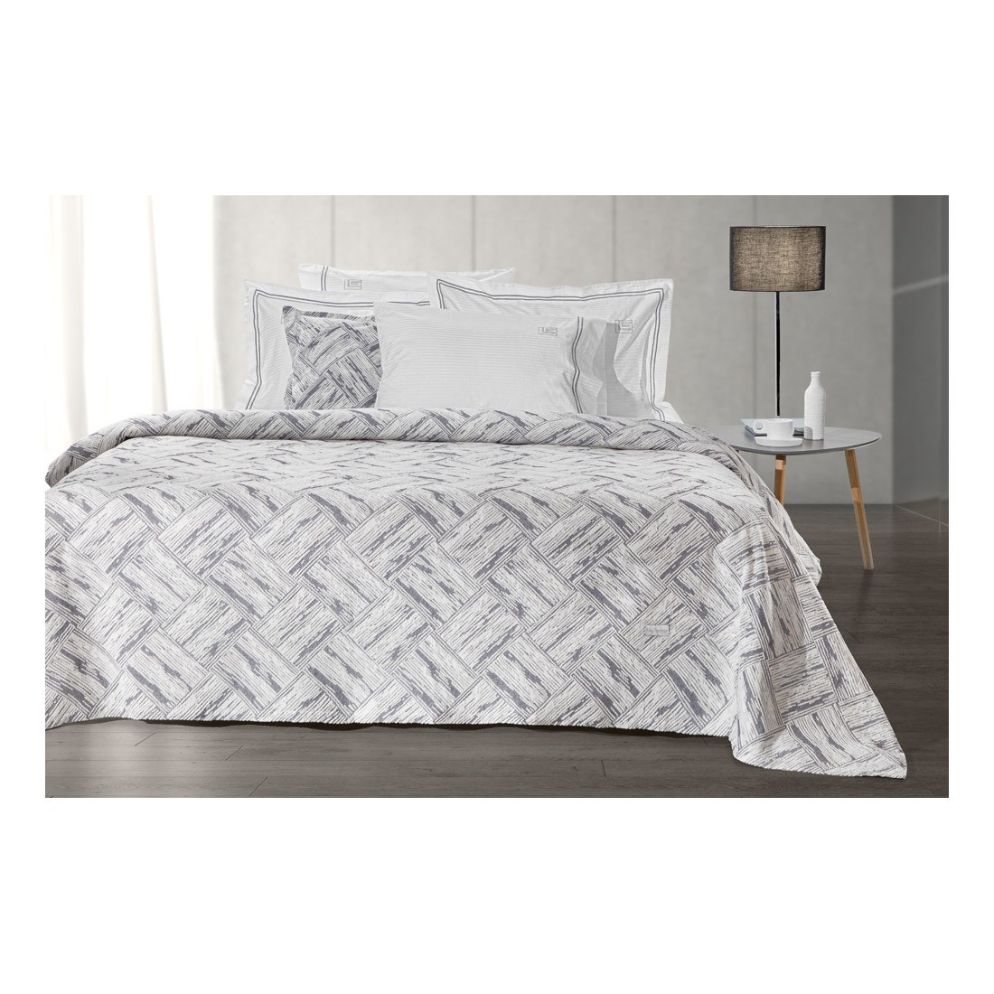 Φωτογραφία προϊόντος: Κουβέρτα Guy Laroche Lucid Smoke 260x250