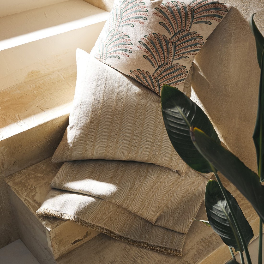 Φωτογραφία προϊόντος: Ριχτάρι Διθέσιου Gofis Home Laurel Plant Green 731/18 180x250