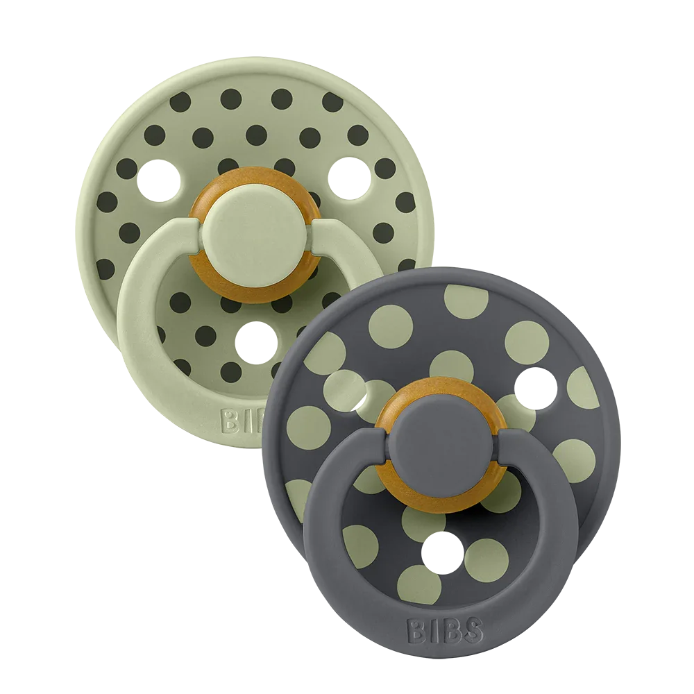 Φωτογραφία προϊόντος: BIBS – STUDIO COLLECTION ΣΕΤ ΠΙΠΙΛΕΣ 2ΤΜΧ – POLKA DOT SAGE/IRON – ΣΤΡΟΓΓΥΛΗ No1