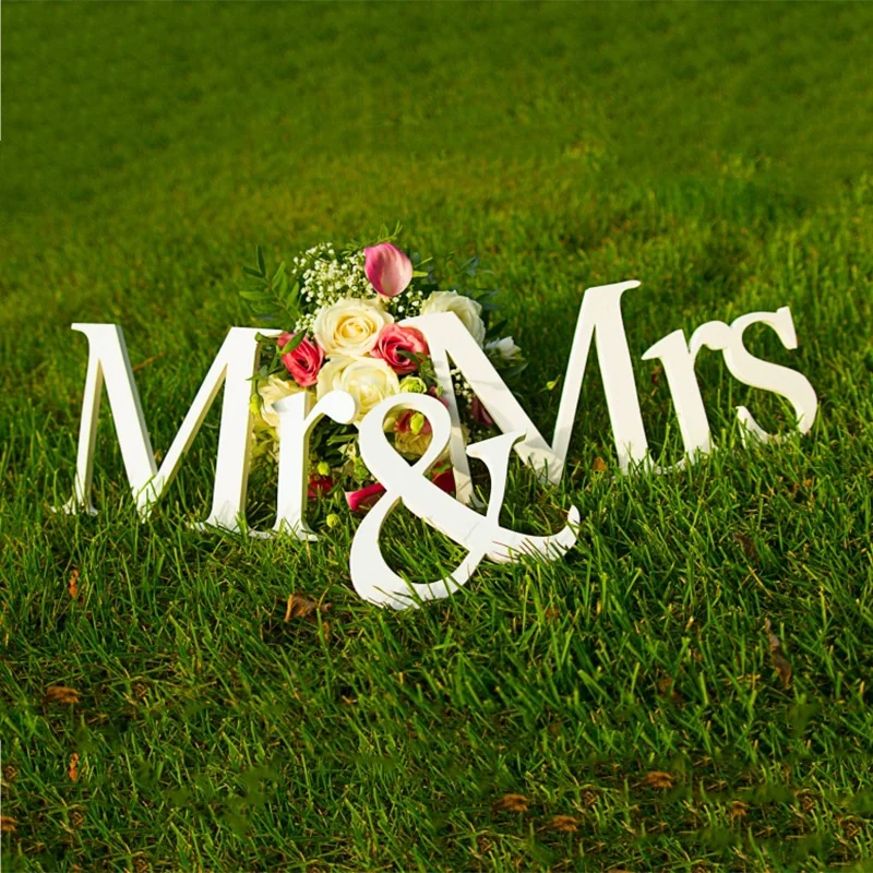 Φωτογραφία προϊόντος: Λευκά Γράμματα - Mr+amp;Mrs