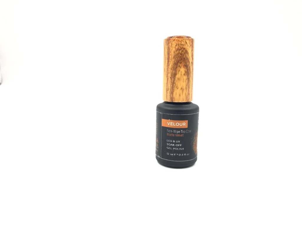 Φωτογραφία προϊόντος: LEAVE YOUR MARK VELOUR NON -WIPE TOP COAT MATTE VELVET