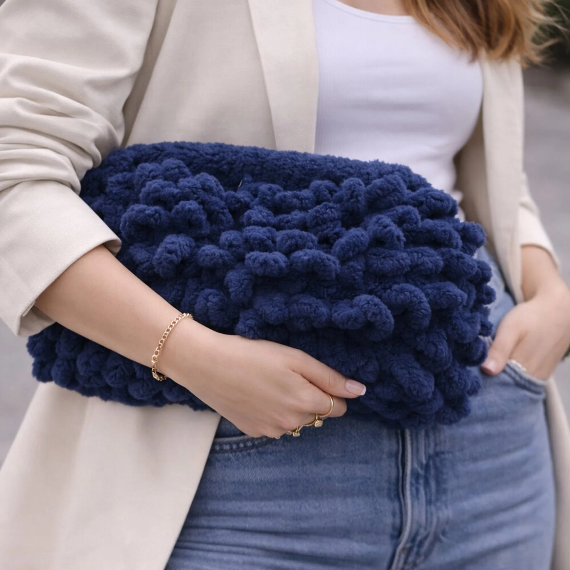 Φωτογραφία προϊόντος: Χειροποίητη Puffy Τσάντα Clutch – Navy Blue / Μπλε Σκούρο