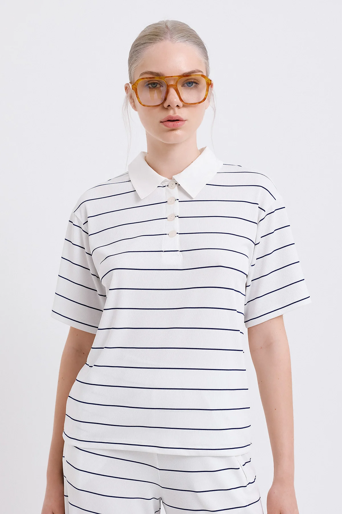 Φωτογραφία προϊόντος: Livia Polo Blouse – White / Blue Dolce Domenica Blue
