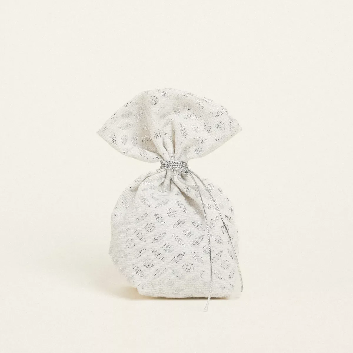 Φωτογραφία προϊόντος: Beauty Home ΠΟΥΓΚΙ ΜΕ ΒΑΣΗ 8 x 12 cm ΖΑΚΑΡ ΕΚΡΟΥ-ΑΣΗΜΙ