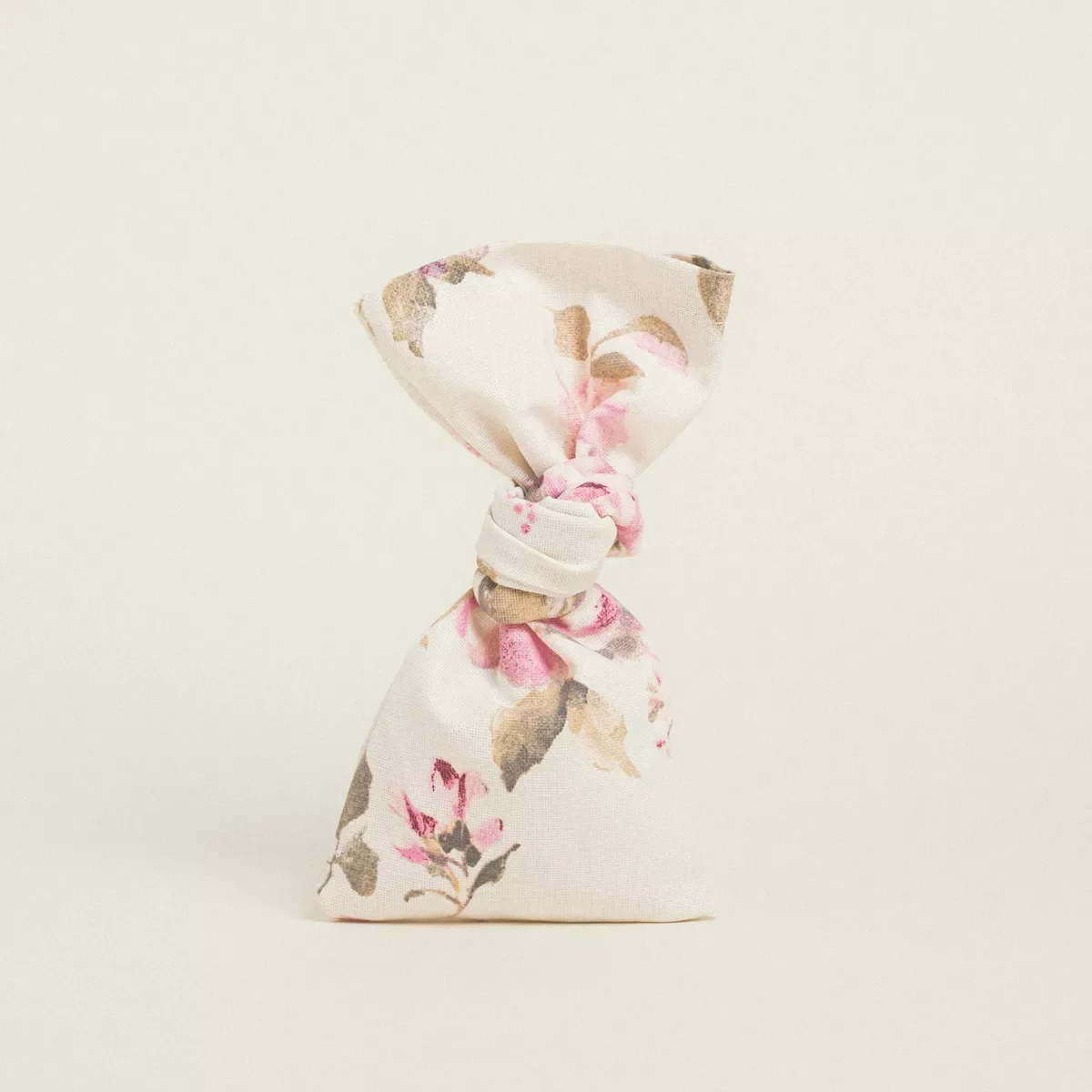 Φωτογραφία προϊόντος: Beauty Home ΜΑΚΡΟΣΤΕΝΟ LARGE 12 x 38 cm ΚΛΑΣΙΚΟ ΦΛΟΡΑΛ ΕΚΡΟΥ