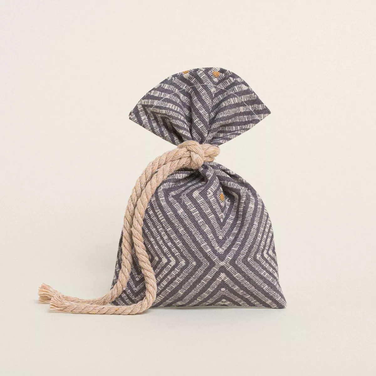 Φωτογραφία προϊόντος: Beauty Home ΠΟΥΓΚΙ 12 x 17 cm ΕΘΝΙΚ ΓΕΩΜΕΤΡΙΚΟ
