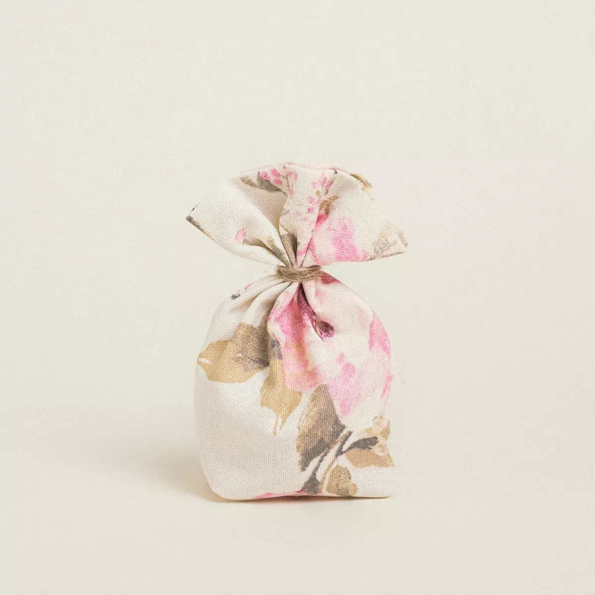 Φωτογραφία προϊόντος: Beauty Home ΠΟΥΓΚΙ ΜΕ ΒΑΣΗ 8 x 12 cm ΚΛΑΣΙΚΟ ΦΛΟΡΑΛ ΕΚΡΟΥ