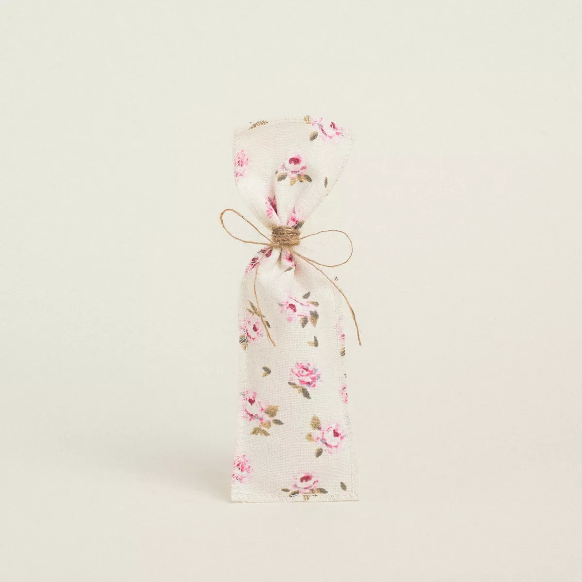 Φωτογραφία προϊόντος: Beauty Home ΠΟΥΓΚΙ 6 x 19 cm ΜΙΝΙ ΦΛΟΡΑΛ ΕΚΡΟΥ